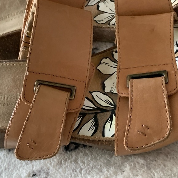 Naturalizer N5 Contiur woman’s tan sandals size 7.5 - Picture 7 of 9